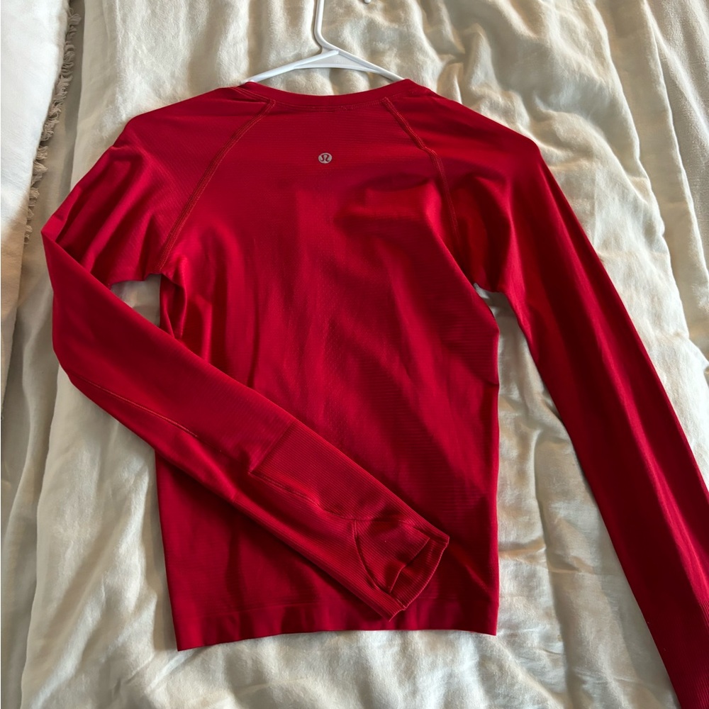 Lululemon long sleeved shirt